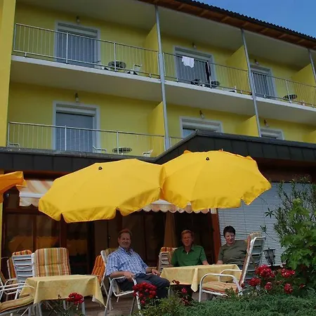 Agnes Guest house 3*