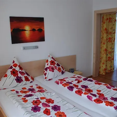 Agnes Guest house 3*