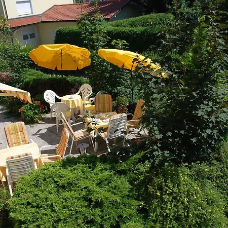 Agnes Sankt Kanzian am Klopeiner See